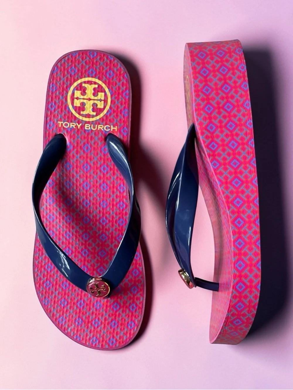 Tory Burch Thandie Wedge Flip Flop in Pink/Navy Blue Lattice Print, sz 6 - Picture 11 of 12